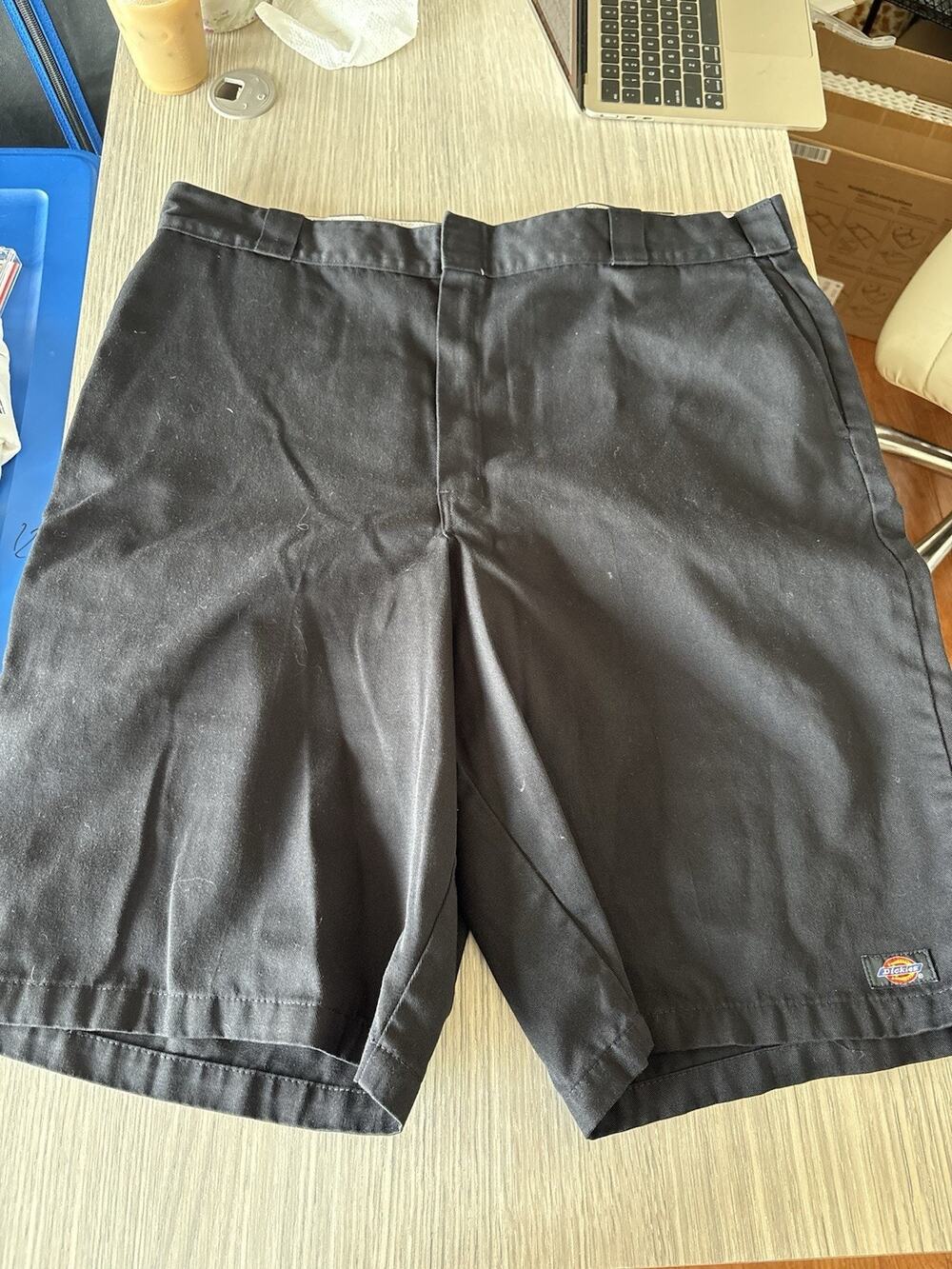 Dickies Loose Fit Black Work Shorts Men’s Size 42 Casual Workwear Flat Front